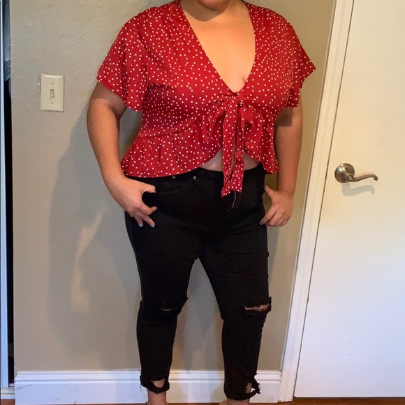 Selling ripped black jeans! Like new super comfy - Picture 2 of 2